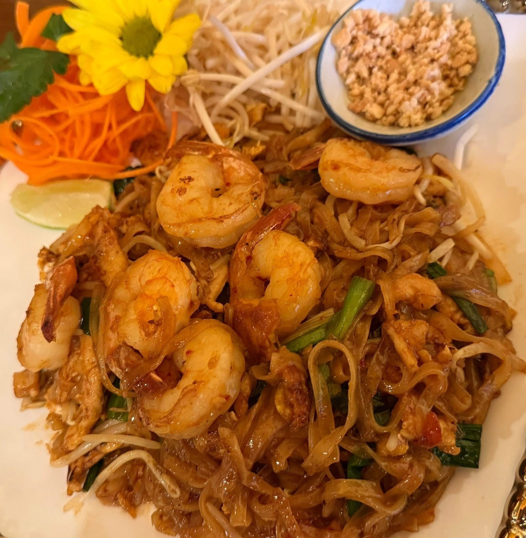 Pad Thai Tom Yum.