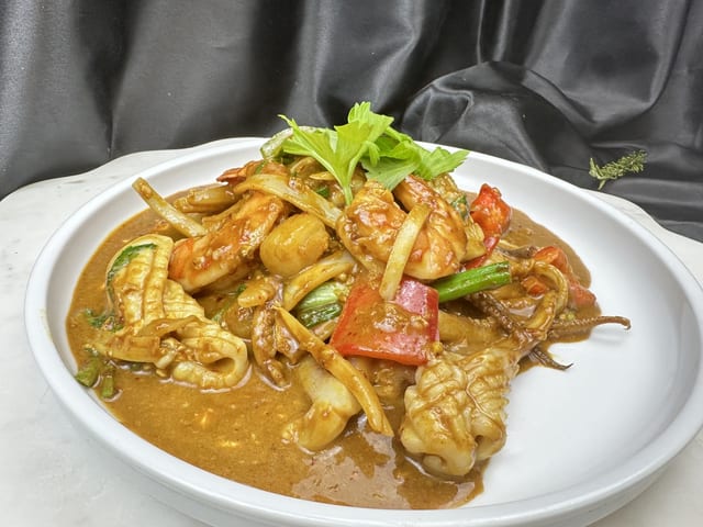 Seafood With Curry Sauce.