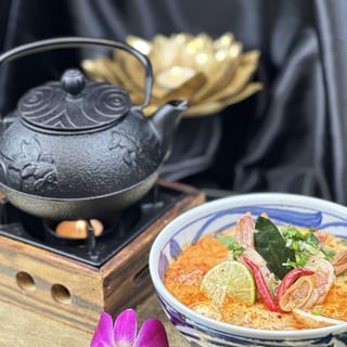 Ramen Tom Yum Creamy Soup